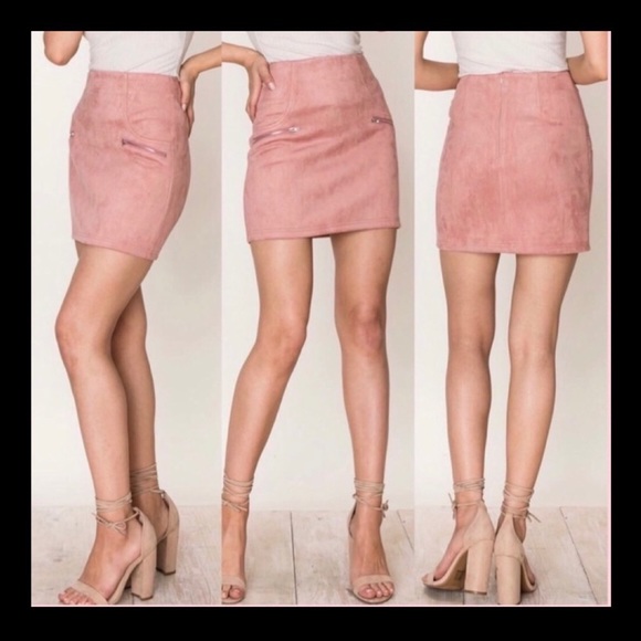 Dresses & Skirts - 🎉HOST PICK🎉STUNNING LINED DUSTY PINK SUEDE SKIRT